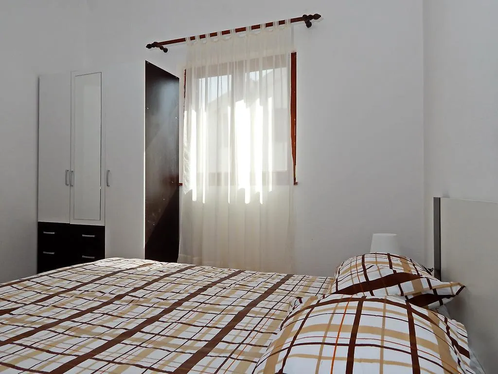 Apartments Paro Pag Town